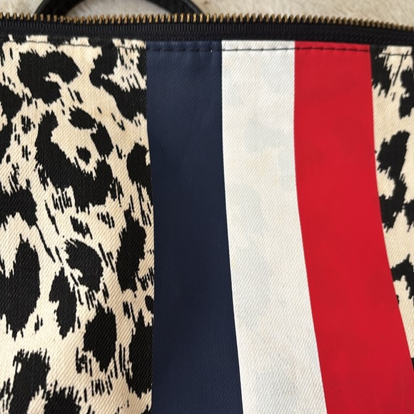 TOTEM - Picture 4 of 7